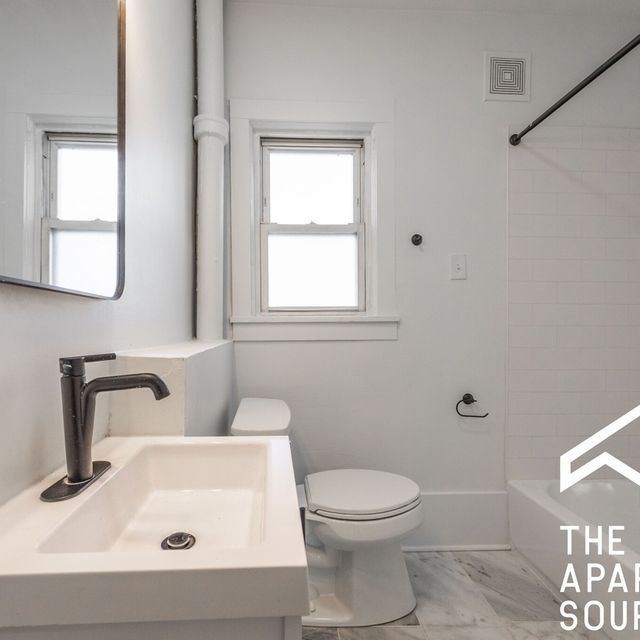 2301 N. Leavitt St.: After · bath