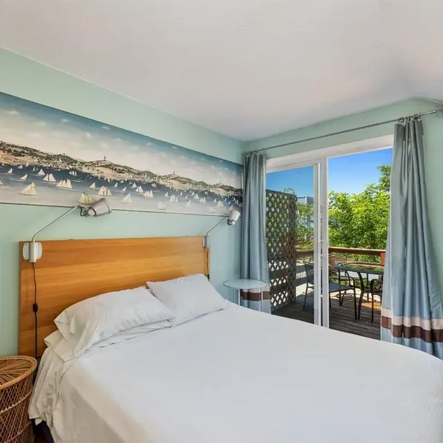 310 Colfax Ave.: Before · bedroom