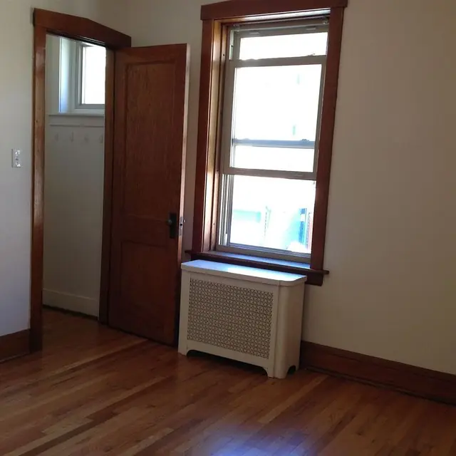 4050–52 N. Central Park Ave.: Apartment · earlier listing