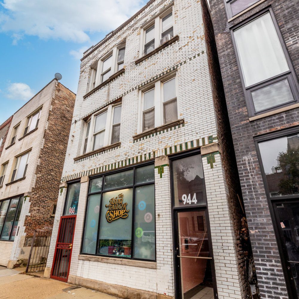 944 N. Damen Ave.: Before · storefront, 2024 listing